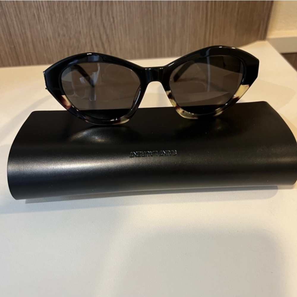 🎁NWT YSL Sunglasses - Picture 3 of 9
